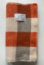 Load image into Gallery viewer, Wool Shoulder Wrap