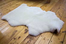 Load image into Gallery viewer, Sheepskin